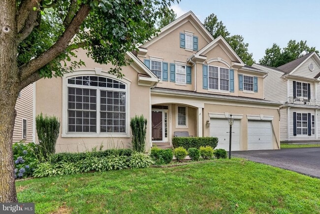 Building Photo - 13016 Pilgrims Inn Dr