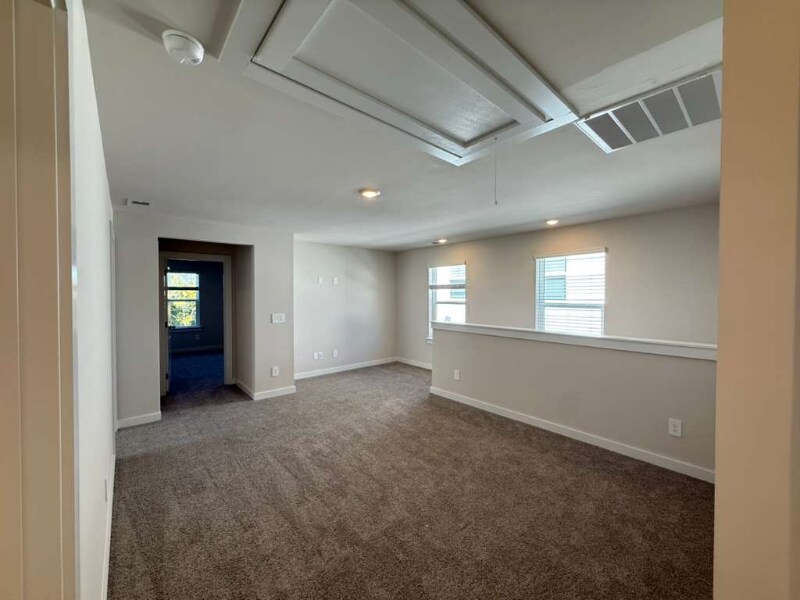 Building Photo - 3927 Northbrook Dr