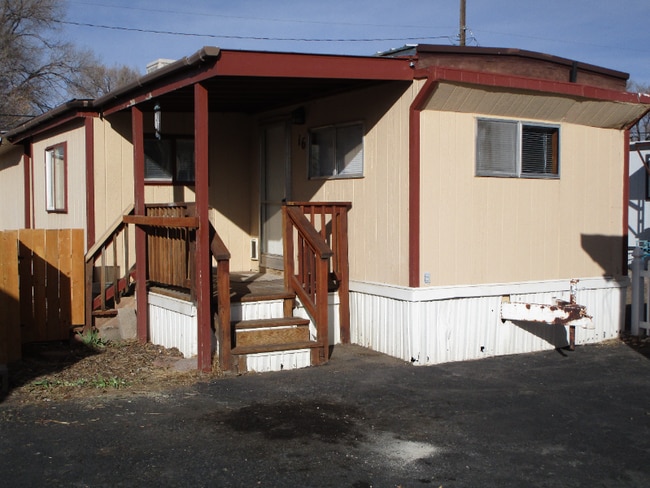 Primary Photo - 3841 N Cascade Ave