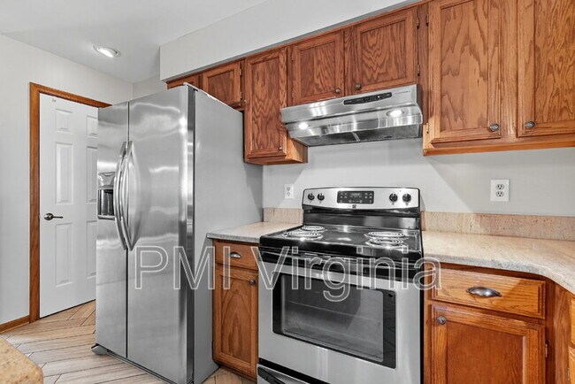 Building Photo - 932 Nugent Dr