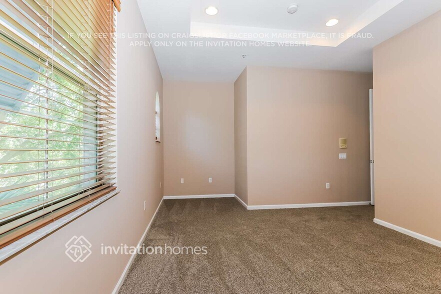 Building Photo - 1334 Piazza Pitti