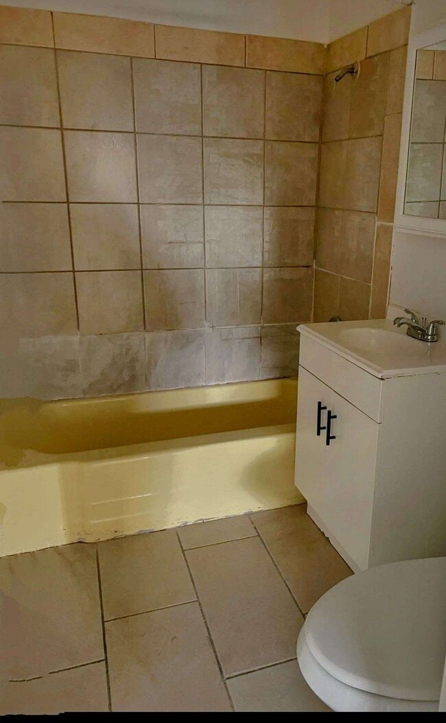 Building Photo - 1472 Sombrero Dr