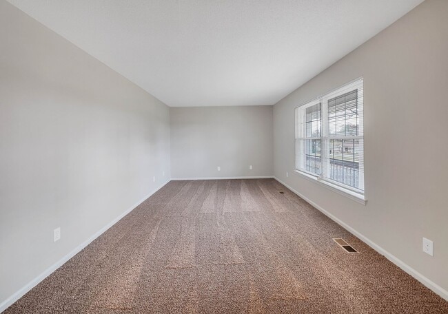 Building Photo - Available for rent: 4-Bedroom, 2- Bath Single-Family Home in Harrison, TN!