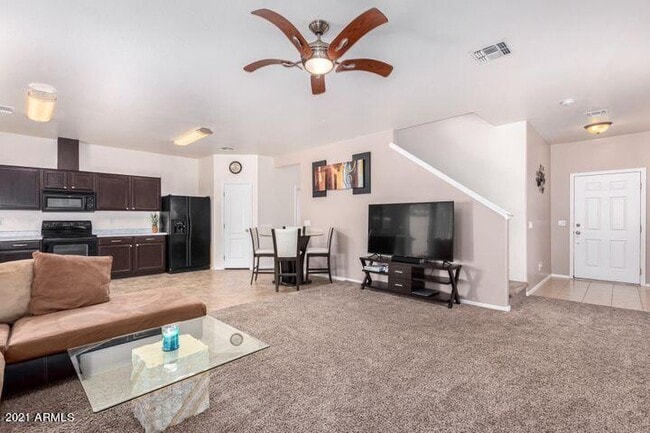 Building Photo - 7022 W Mercer Ln