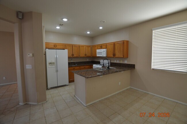 Building Photo - 10656 Primrose Arbor Ave