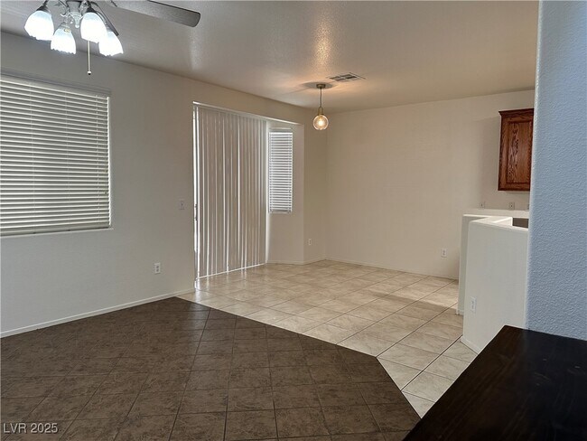 Building Photo - 10651 Lunar Crest Ave