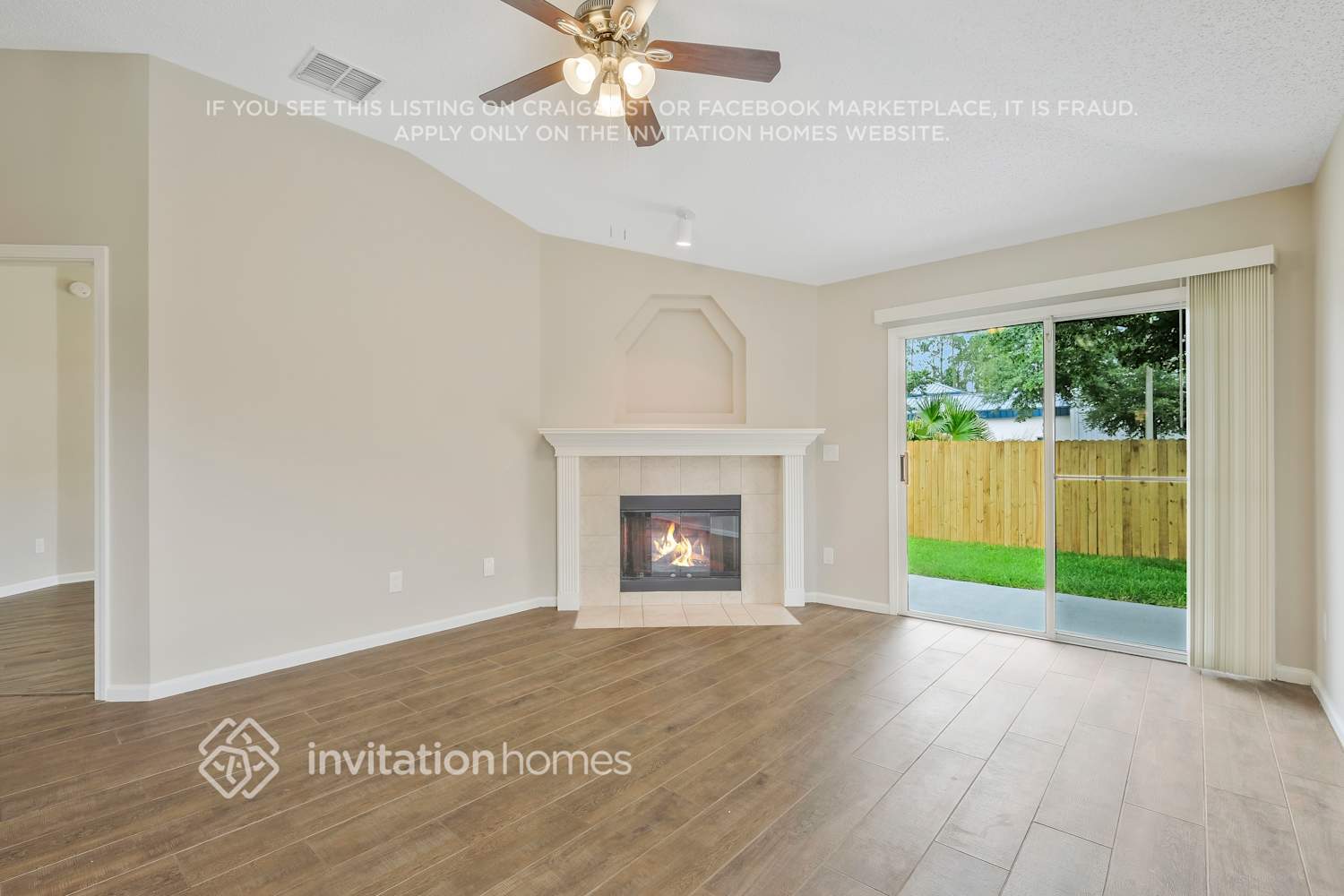 Building Photo - 1800 Northglen Cir