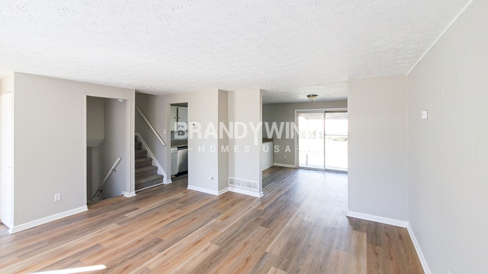 Building Photo - 3225 Valley Bend Rd