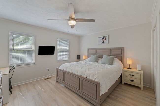 Building Photo - 3Bed/2Bath Lake Monticello Rental