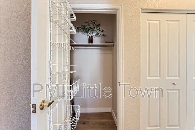 Building Photo - 4045 S Crystal Cir