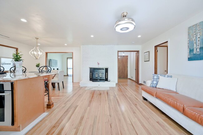 Building Photo - 501 Smithstone Rd SE