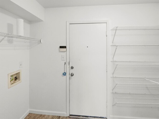 Building Photo - 1144 Miss Kimberly's Ln