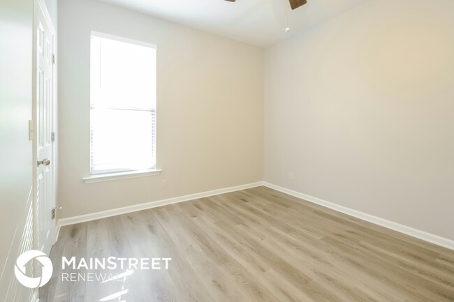 Building Photo - 1270 Easterwood Blvd