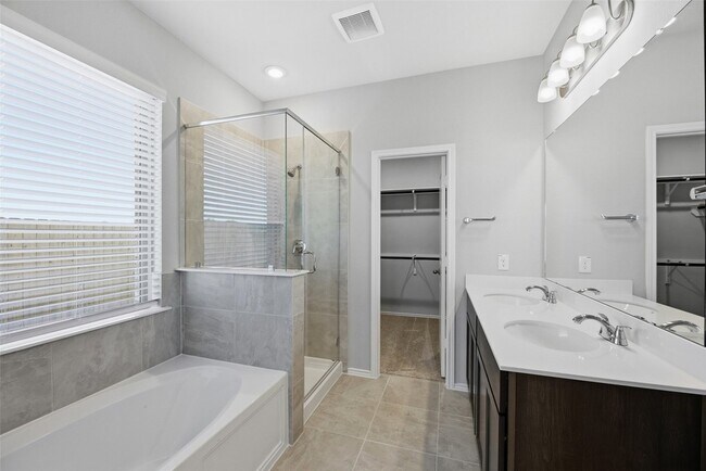 Building Photo - 218 Twilight Mdw Wy