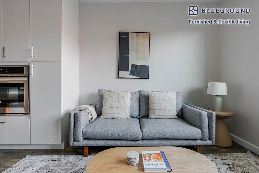 Building Photo - 10 Essex St