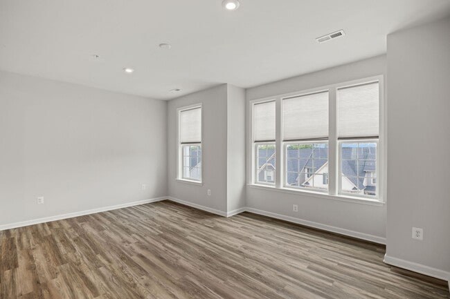 Building Photo - Gorgeous 3 Bedroom Townhome in Henrico!