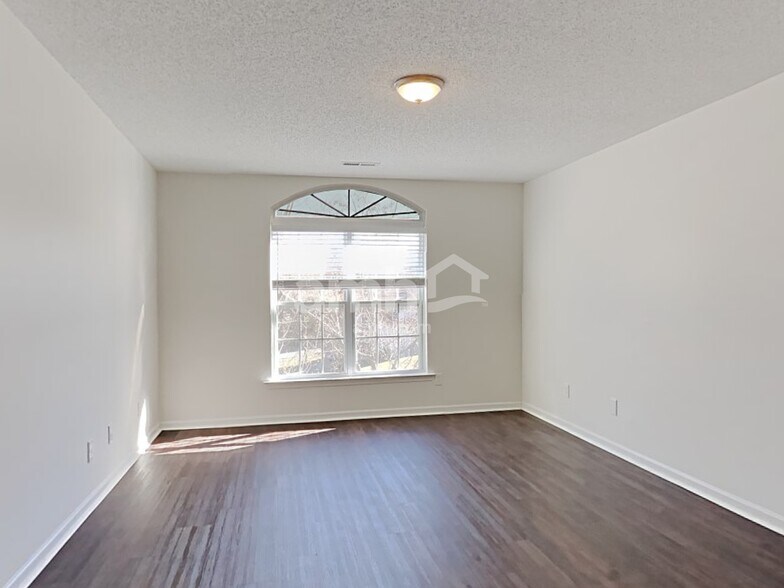 Building Photo - 2112 Coral Berry Ln