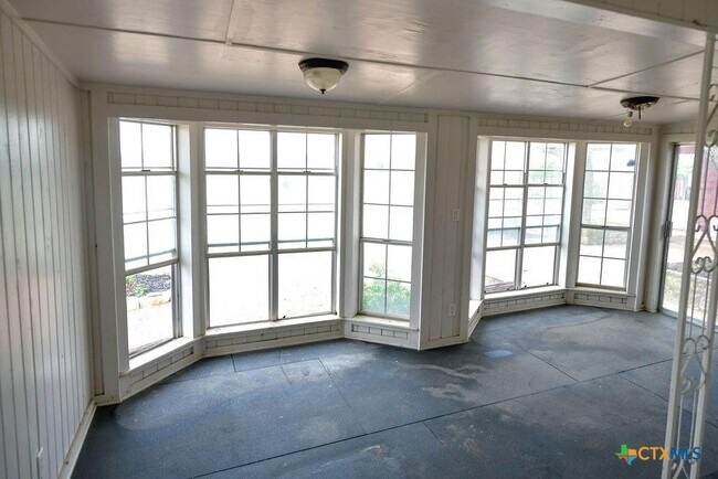 Building Photo - 12300 FM1105