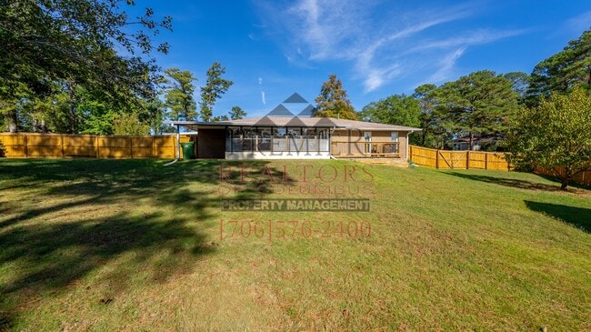 Building Photo - 5100 Sequoia Dr
