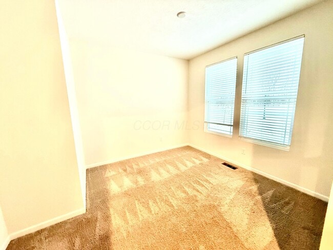 Building Photo - 1916 Pomodoro Dr