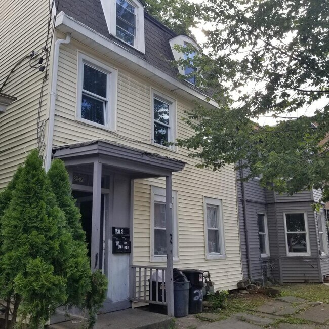 Building Photo - 257 1st St