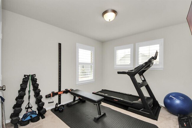 Building Photo - 8919 RoseWood Grove Ln