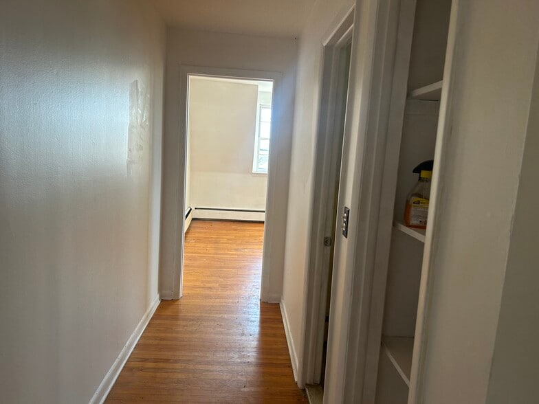 Building Photo - 25 S Highland Ave