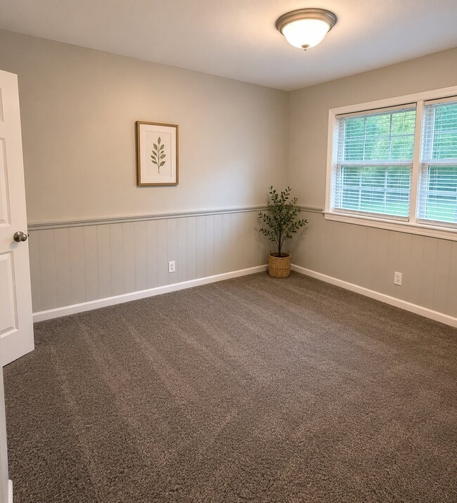 Building Photo - 307 Christopher Cir