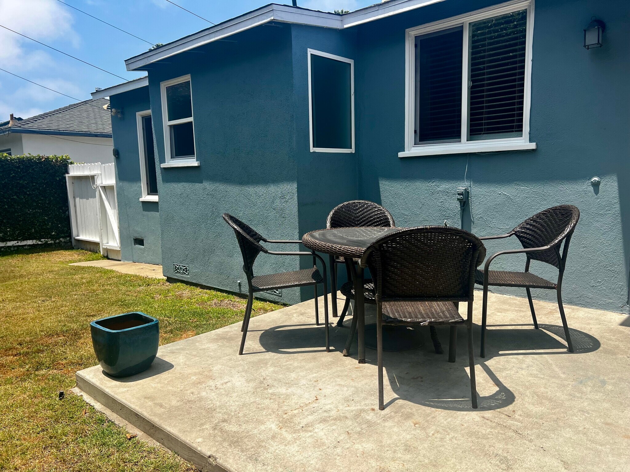 Outdoor patio in back - 1348 Manhattan Beach Blvd