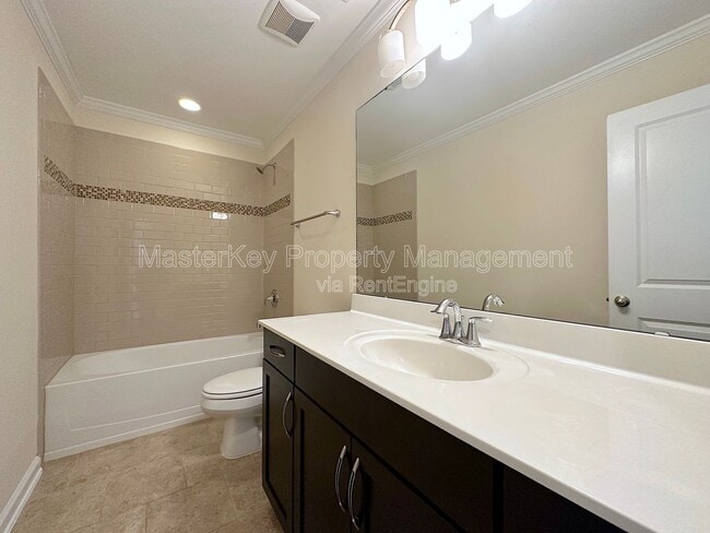 Building Photo - 761 McRae Rd