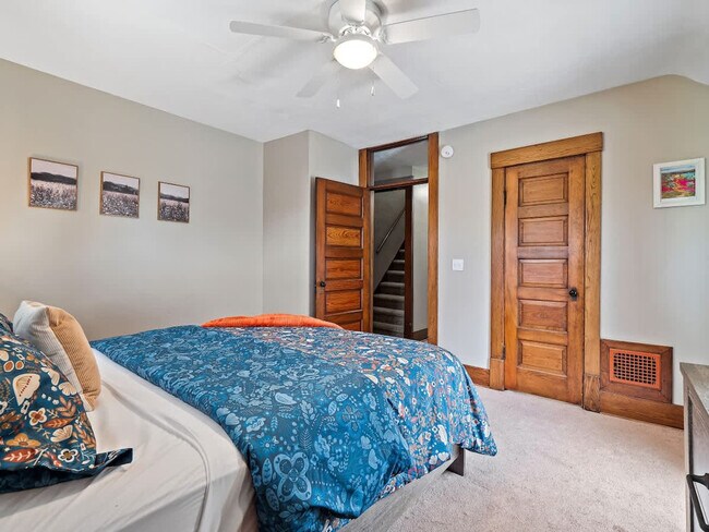 Building Photo - 681 Washington St