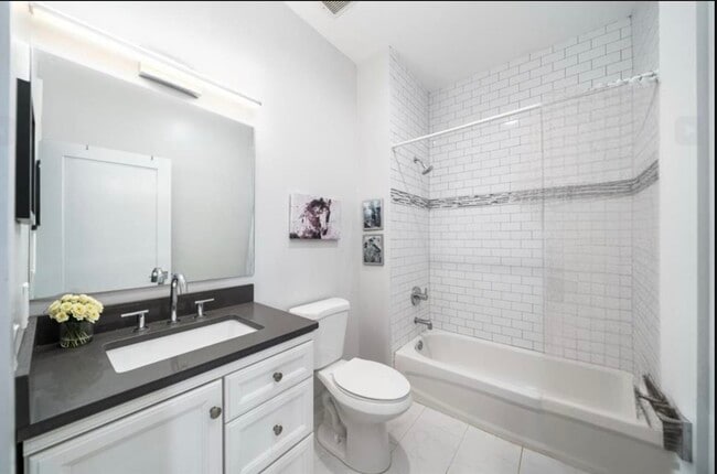 Building Photo - 126 Delaware Ave