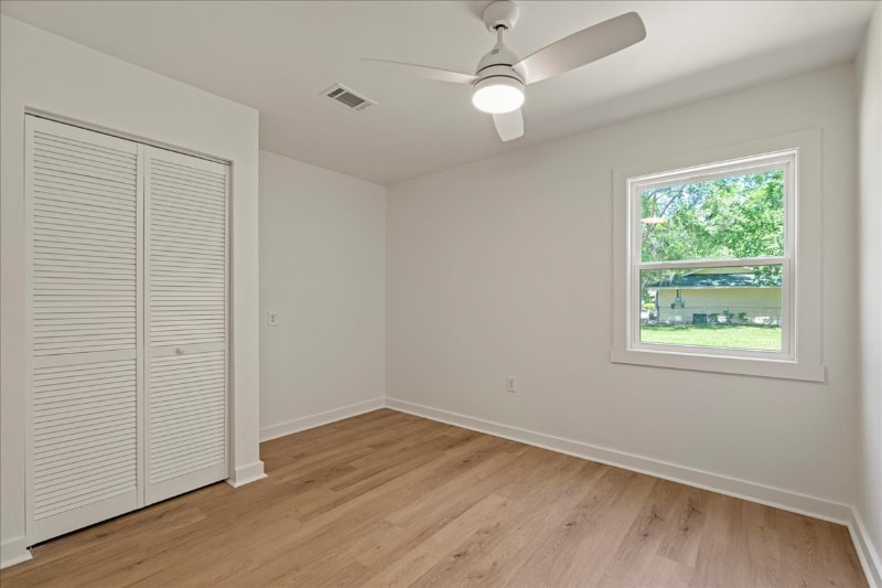 Building Photo - 14 Twin Lakes Rd