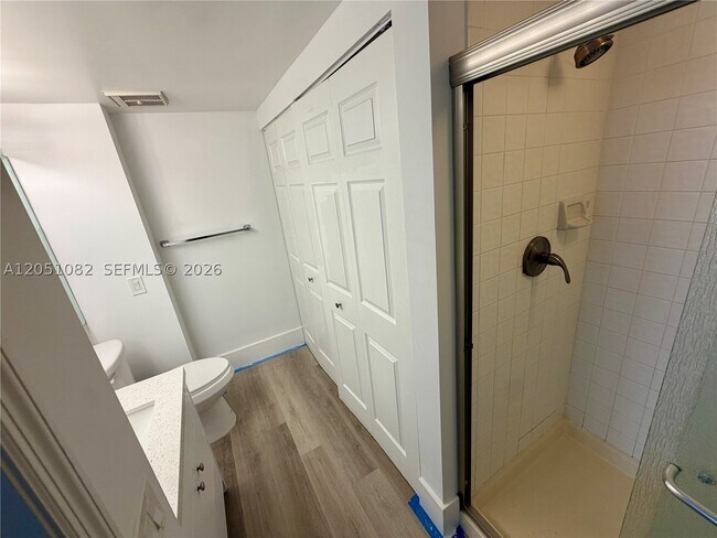 Building Photo - 3610 Yacht Club Dr