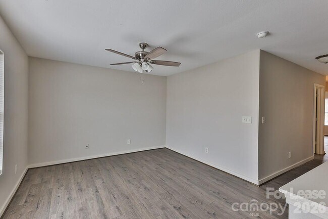 Building Photo - 8946 Chalkstone Rd