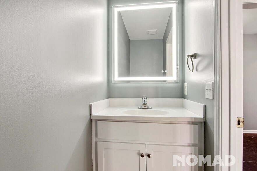 Building Photo - 446 Rural Hill Rd