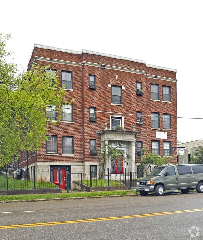 Primary Photo - Lucerne Building
