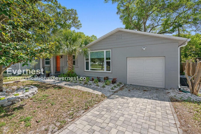 Primary Photo - 5600 Tangerine Ave S