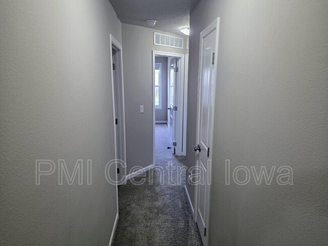 Building Photo - 2316 Hazeltine Pl