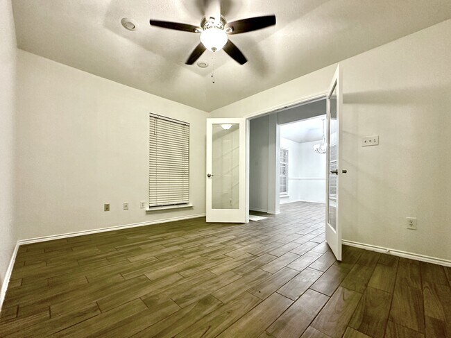 Building Photo - 3026 Sundance Dr
