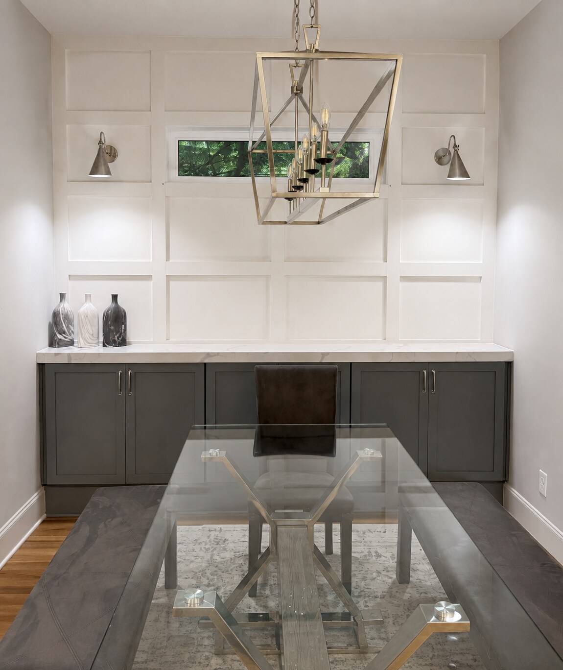 5. Dining Room: Share meals and memorable conversations in this stylish dining space featuring custo - 916B N 6th St