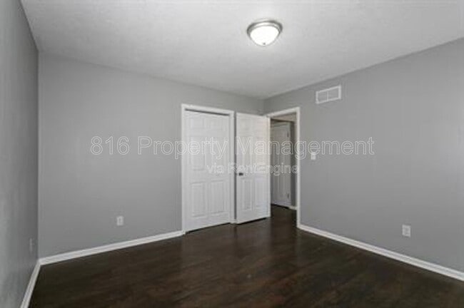 Building Photo - 1229 W Hayward Ave