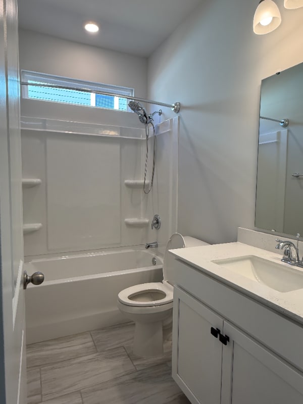 Building Photo - 123 Stride Ct