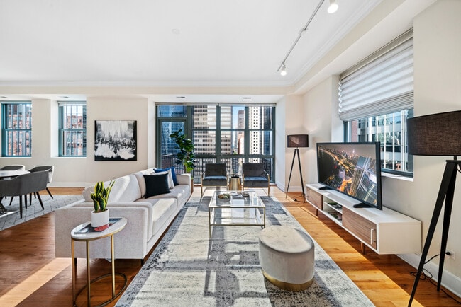 Building Photo - 165 N Canal St