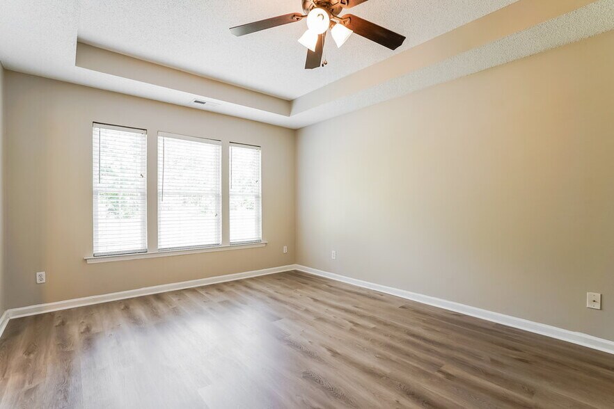 Building Photo - 128 Pondfield Ct