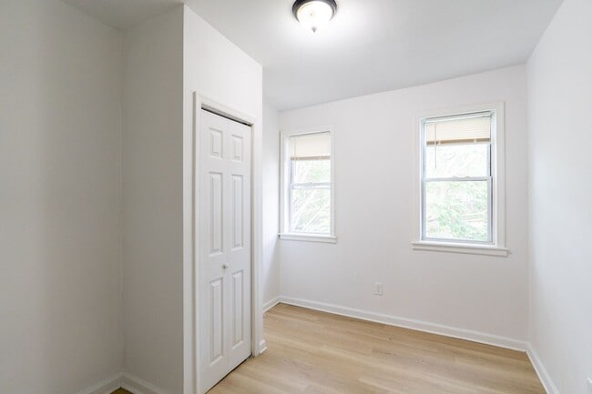 Building Photo - Newly rehabbed with central air