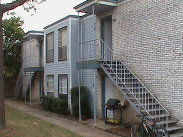 Building Photo - Scholar's Inn