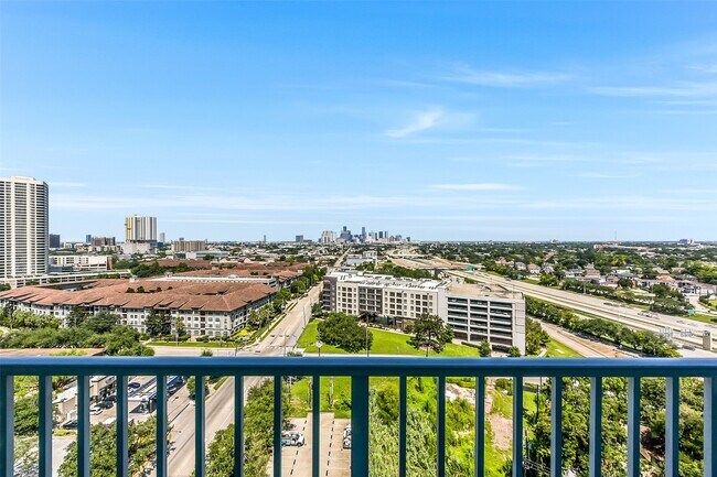 Building Photo - 5925 Almeda Rd