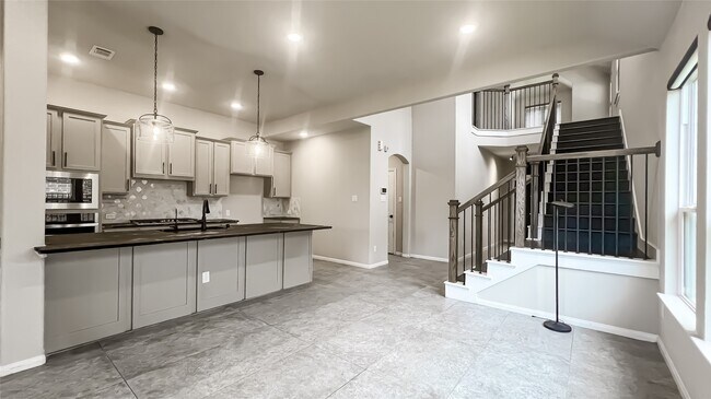 Primary Photo - 732 Lake Lacosta Dr