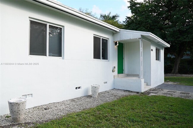 Building Photo - 6515 NW 1st Pl